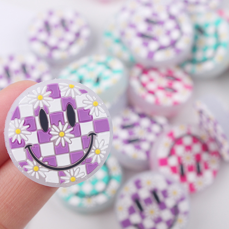 Productos creativos para bebés de bricolaje de dibujos animados silicona cara sonriente flor pequeña mordedor bebé molar cadena de pezón accesorios de mordedor