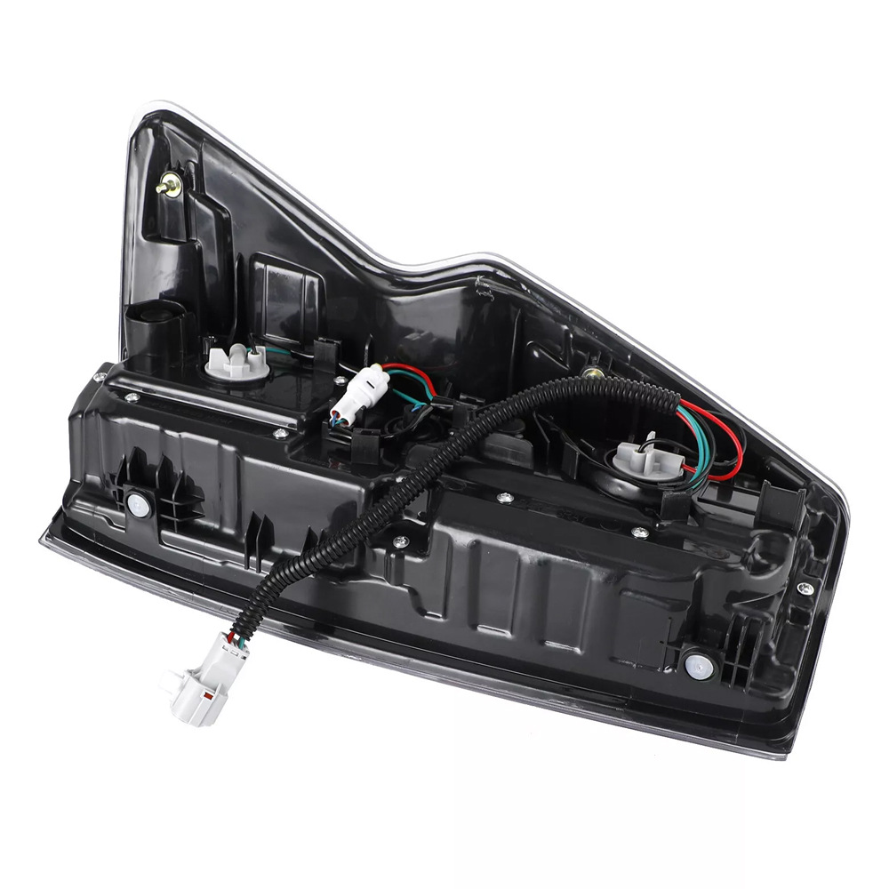 Suitable for Isuzu D-Max 20-23 Models Rear Tail Light Semi-Assembly, Brake Light, Reversing Light, Turn Signal Light