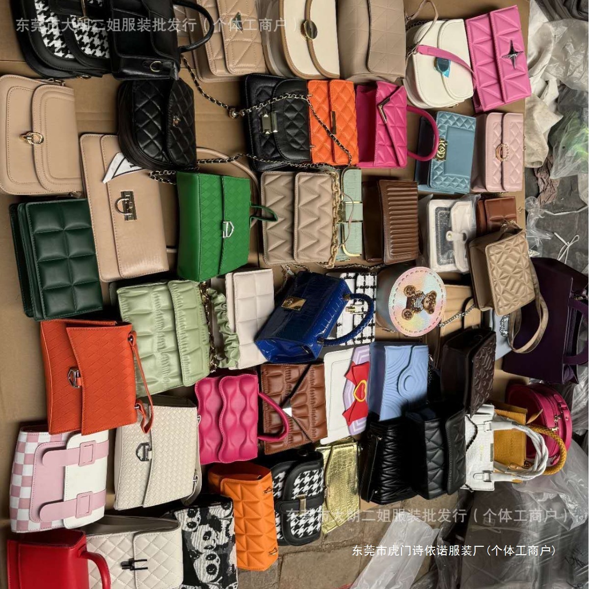 Low-cost foreign trade surplus bags, cross-border foreign trade miscellaneous women's bags wholesale, factory stock women's handbags