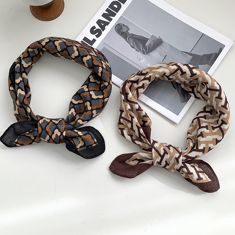 Bufandas de seda cuadrada alta sensación de 2025 nuevo bufandas de algodón de anacaju versátil pequeña bufandas de cabello cuadrada bufandas de seda al por mayor