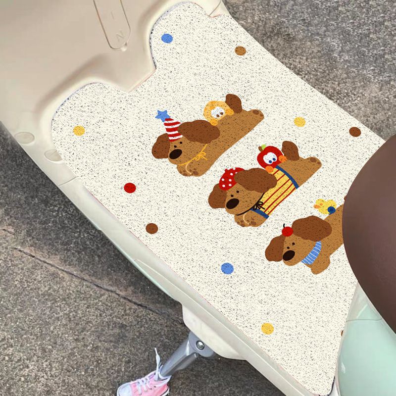 Electric Vehicle Wire Ring Foot Pads, Cute Style, Universal Anti-Slip Mats, Mud Scraping and Dust Removal Foot Pads, Stain-Resistant and Easy to Clean Pedal Pads