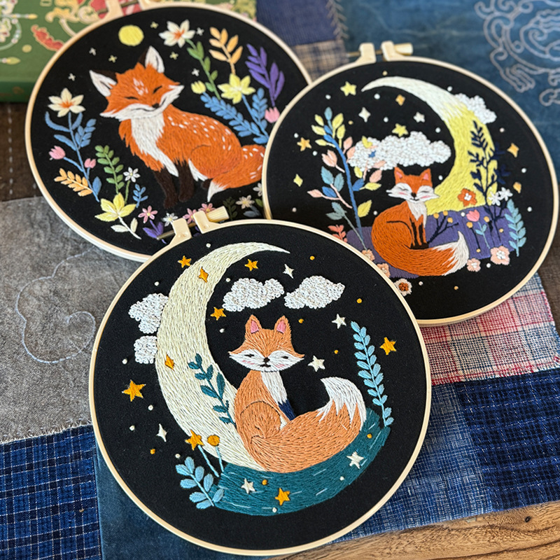 Caricatura encantadora pequeña zorro colgar pintura bordada DIY material de mano bolsas Lu bordado colgante inglés animal colgar pintura de sala de estar