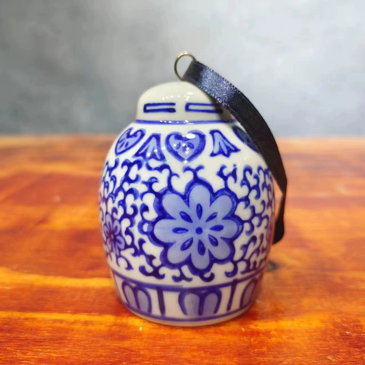 Фарфоровые украшения Jingdezhen рождественская ярмарка украшение ёлки украшение автомобиля голубая и белая фарфор украшения керамическая молодая генеральная банка ветровой колокол