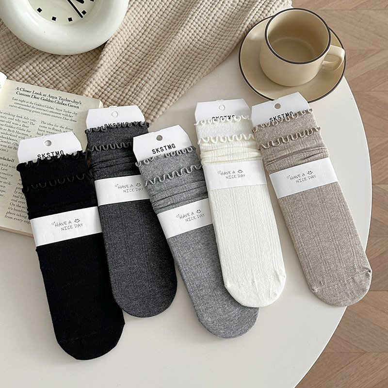 Double-Layer Ruffle Socks for Women, Pure Cotton Mid-Calf Socks, Autumn and Winter Milky White Seamless Japanese-Style Slouch Socks Paired with Small Leather Shoes Double-Layer Ruffle Socks for Women, Pure Cotton Mid-Calf Socks, Autumn and Winter Milky White Seamless Japanese-Style Slouch Socks Paired with Small Leather Shoes
