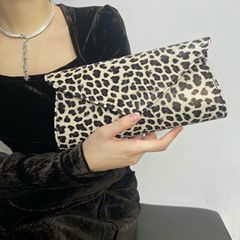 热销豹纹轻奢小众高级感包包晚宴礼服百搭气质晚装包欧美风小方包