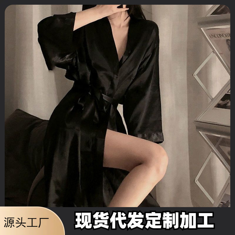 Black Simple and Pure Style Polyester Nightgown for Women, Spring and Autumn Thin V-Neck Home Pajamas