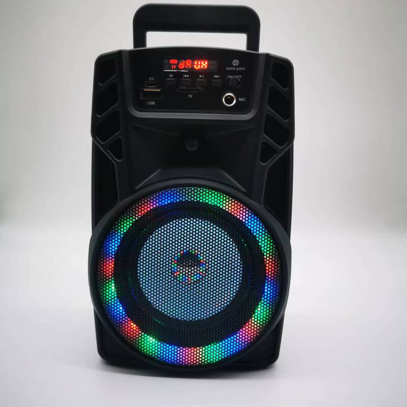 無線カードの広場のダンスのスピーカーの大音量の4インチの顕屏器は屋外の携帯用家庭のk歌のbluetoothの音響を持ちます。|undefined