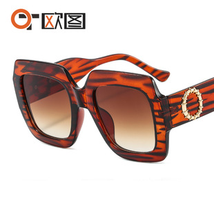 �¿�W�����GG��Ůʿ�r�д�������{�̫��R�l�y�b�insī�R369