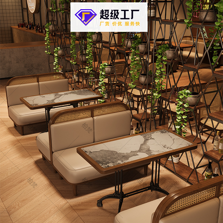 Restaurante temático simple tienda de fideos japonés de tela de caña mesa y silla de madera maciza combinación de restaurante restaurante muebles de comedor comercial