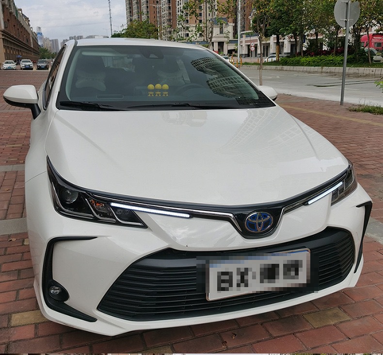 Start Scanning the New Three-Color Led Car Daytime Running Light Streamer Turn Signal Modified High-Brightness Led Daytime Running Light