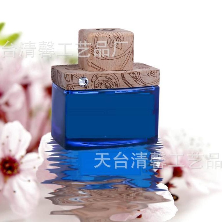 厂家供应汽车香水木盖香水汽车挂件木瓶盖可加工定香熏木盖批发