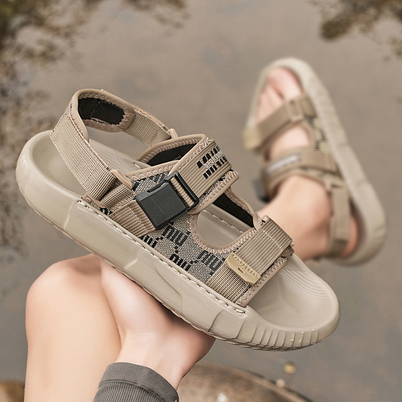 Sandalias para hombre verano nuevo estilo transpirable conducción exterior deportes ocio zapatos de playa antideslizantes resistentes al desgaste zapatillas ligeras y cómodas