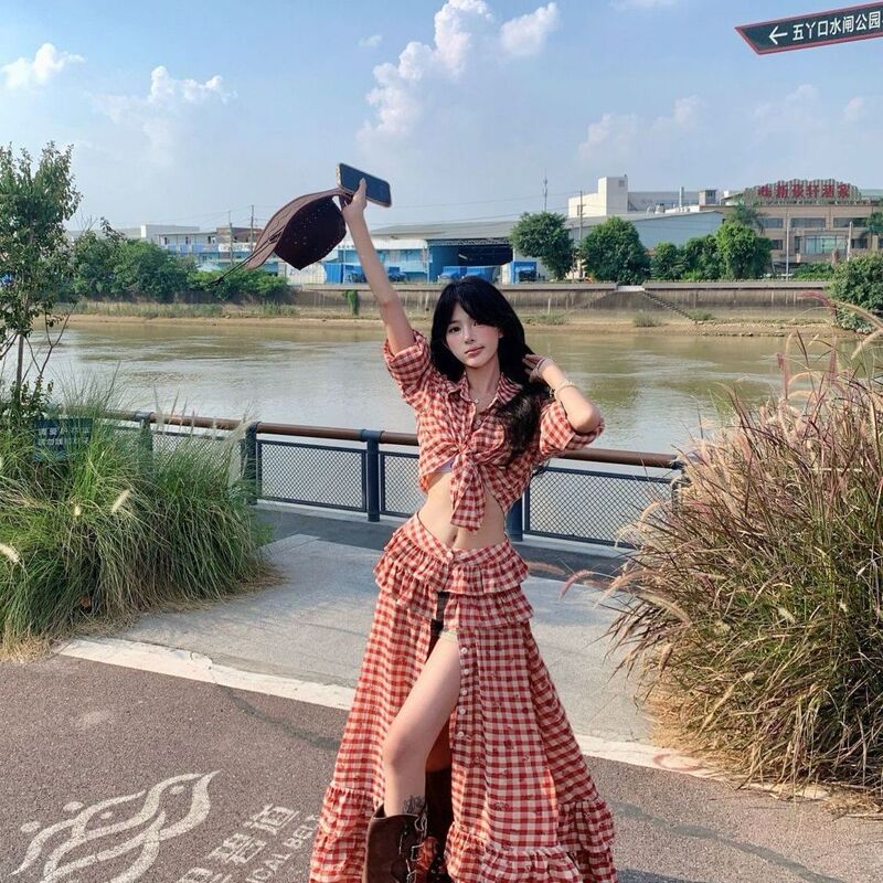 度假风红色格子长袖衬衫女夏季不规则开叉半身长裙两件套|undefined