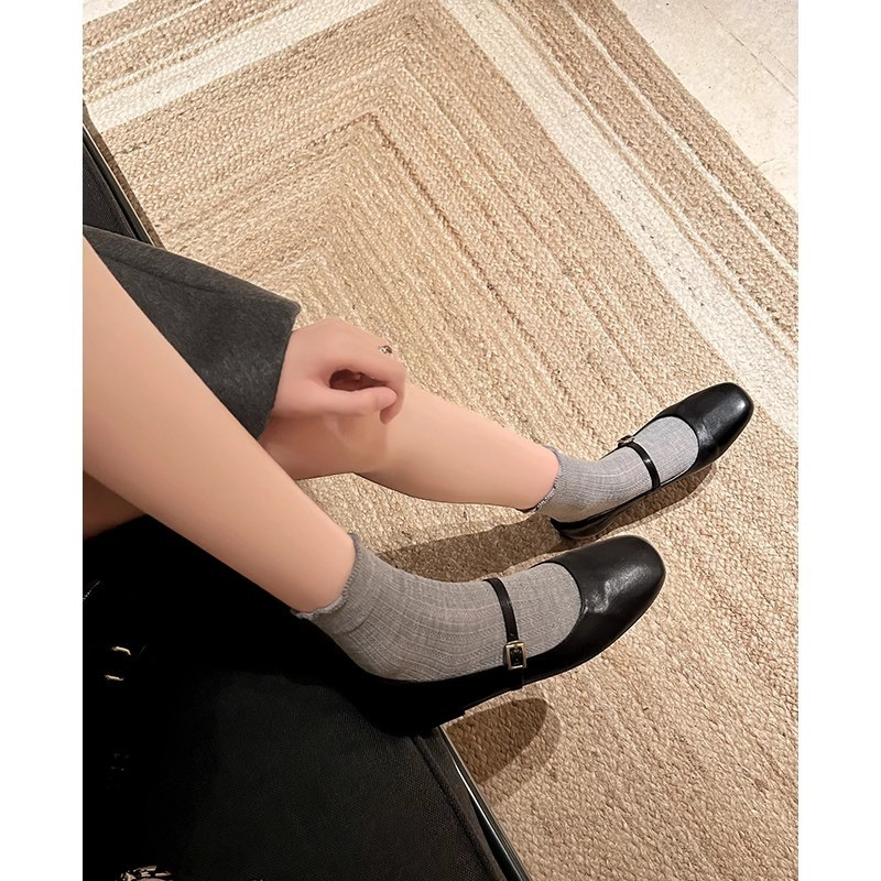 검은색