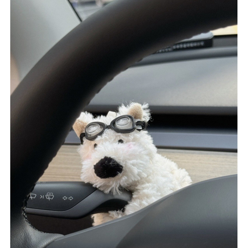 웨스트 하이랜드 자동차 회중 장식