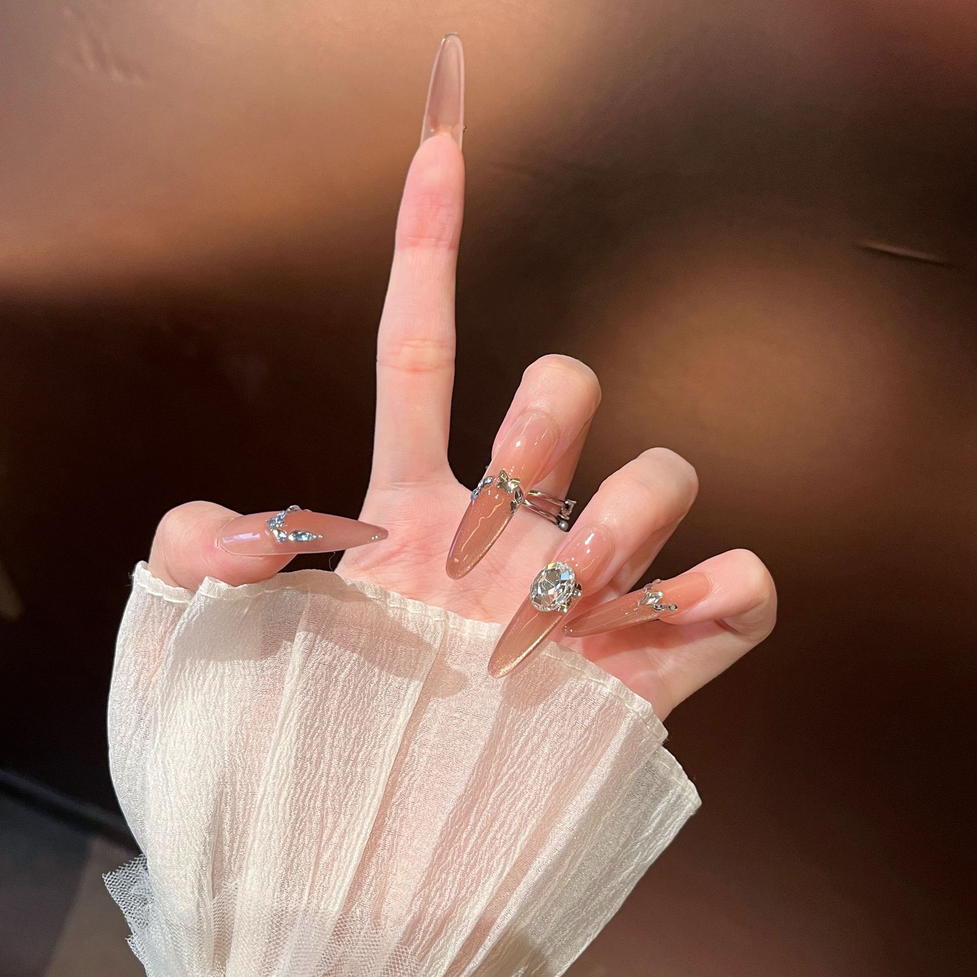 Otoño y invierno nuevos productos de desgaste de uñas hechas a mano puro pieza de uñas fina perro largo 4.0 desmontable uñas falsas al por mayor