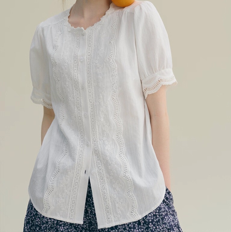 2026 Summer New Style Round Neck Embroidered Hollow-Out Cuff Lace French Pastoral Style Simple Design Top Shirt 2026 Summer New Style Round Neck Embroidered Hollow-Out Cuff Lace French Pastoral Style Simple Design Top Shirt