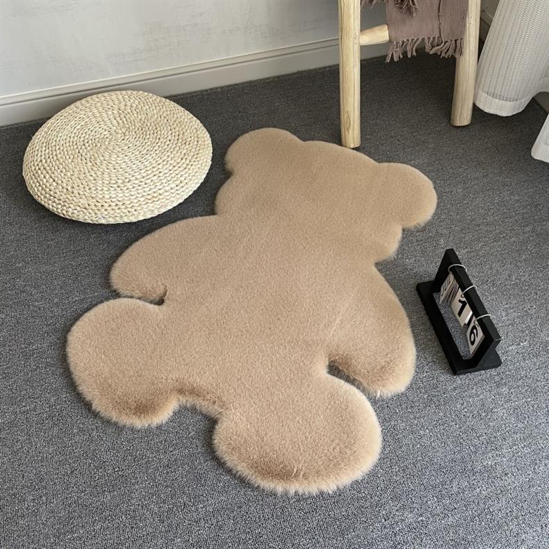 Ins Cute Bear Carpet Plush Decorative Carpet Bedroom Renovation Girl Heart Popular Kidsren's Room Bedside Floor Mat
