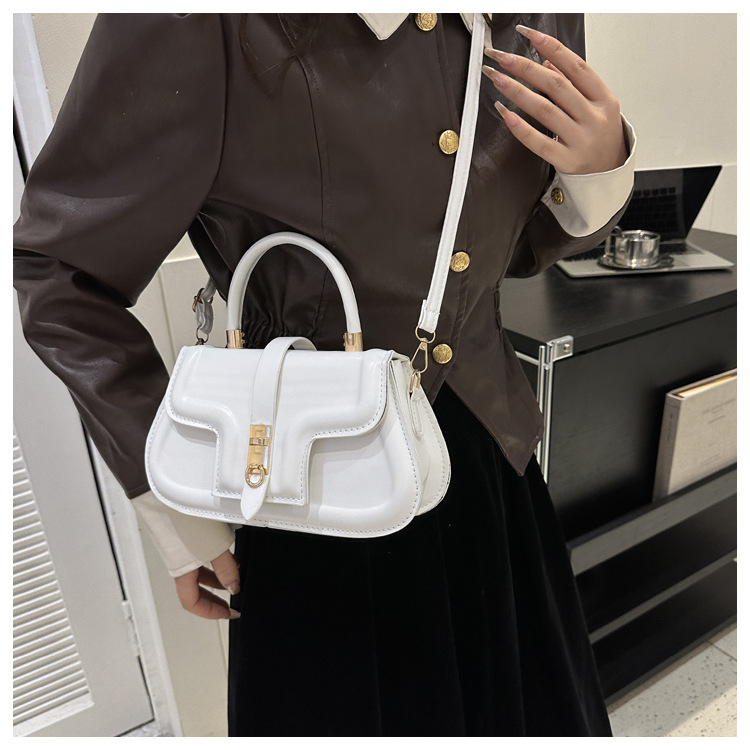 375g Weight Magnetic Buckle Closure Type Single Shoulder Strap Strap Type Square Bag Bags Type Casual, Shopping Occasion Pu Leather Material Solid Color Pattern All Seasons Season Women's Gender Vintage Style, Classic Style Style Square Shape Medium Size Women's Medium Pu Leather Solid Color Vintage Style Classic Style Magnetic Buckle Square Bag 13