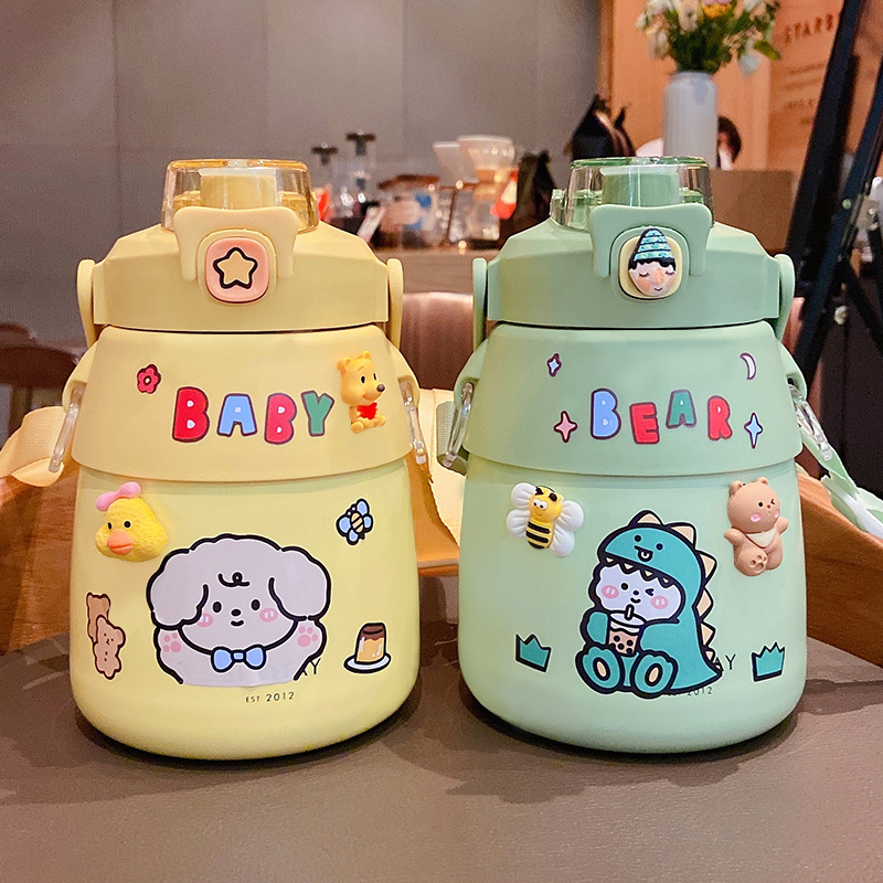 Popular large belly insulated cup, large capacity cute straw children student ladies high-quality water bottle 900ml portable