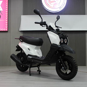 Yanacağa qənaət edən 49/180CC8 skuter, iki təkərli motosiklet