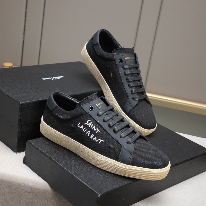 26 European foreign trade leather lace-up sneakers, new versatile flat casual embroidered genuine leather white shoes for men