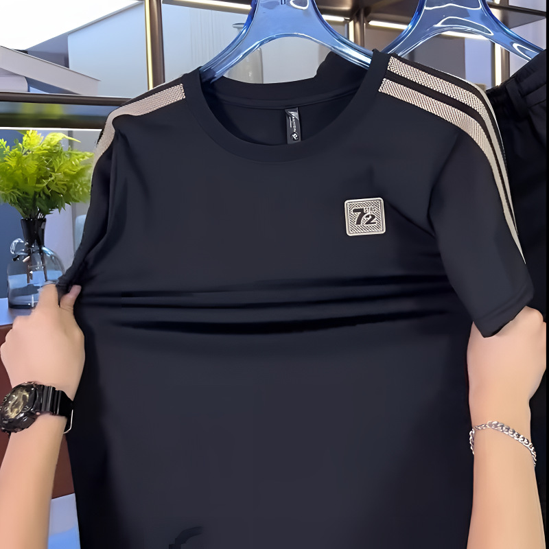 Sommerliches zweiteiliges Set aus Eisseide für Herren, lässiger Sportanzug, Kurzarm, trendiger und vielseitiger Anzug mit Shorts_voghion.com
