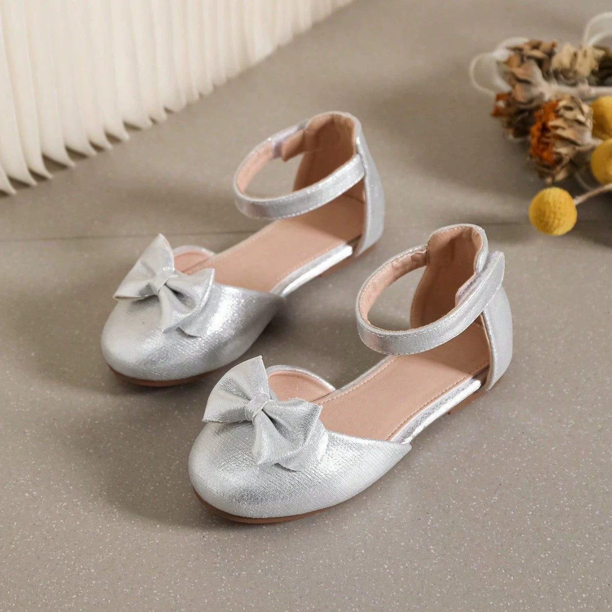 Трансграничная внешняя торговля французская девушка полые туфли