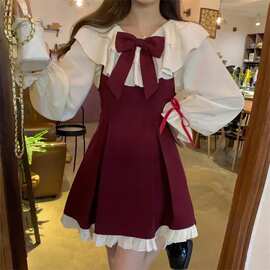 有腰带公主风新年连衣裙女2024春秋新款小众设计感蝴蝶结吊带短裙
