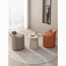 布艺沙发;餐桌;梳妆台