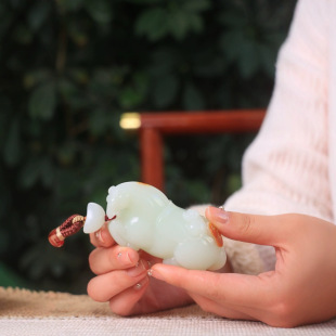 Jin Yutang Xinjiang Hetian Jade "Seed Material, Seal Waiting Immediately" Seed Material Old Pit Material Material Fine and Full Meat
