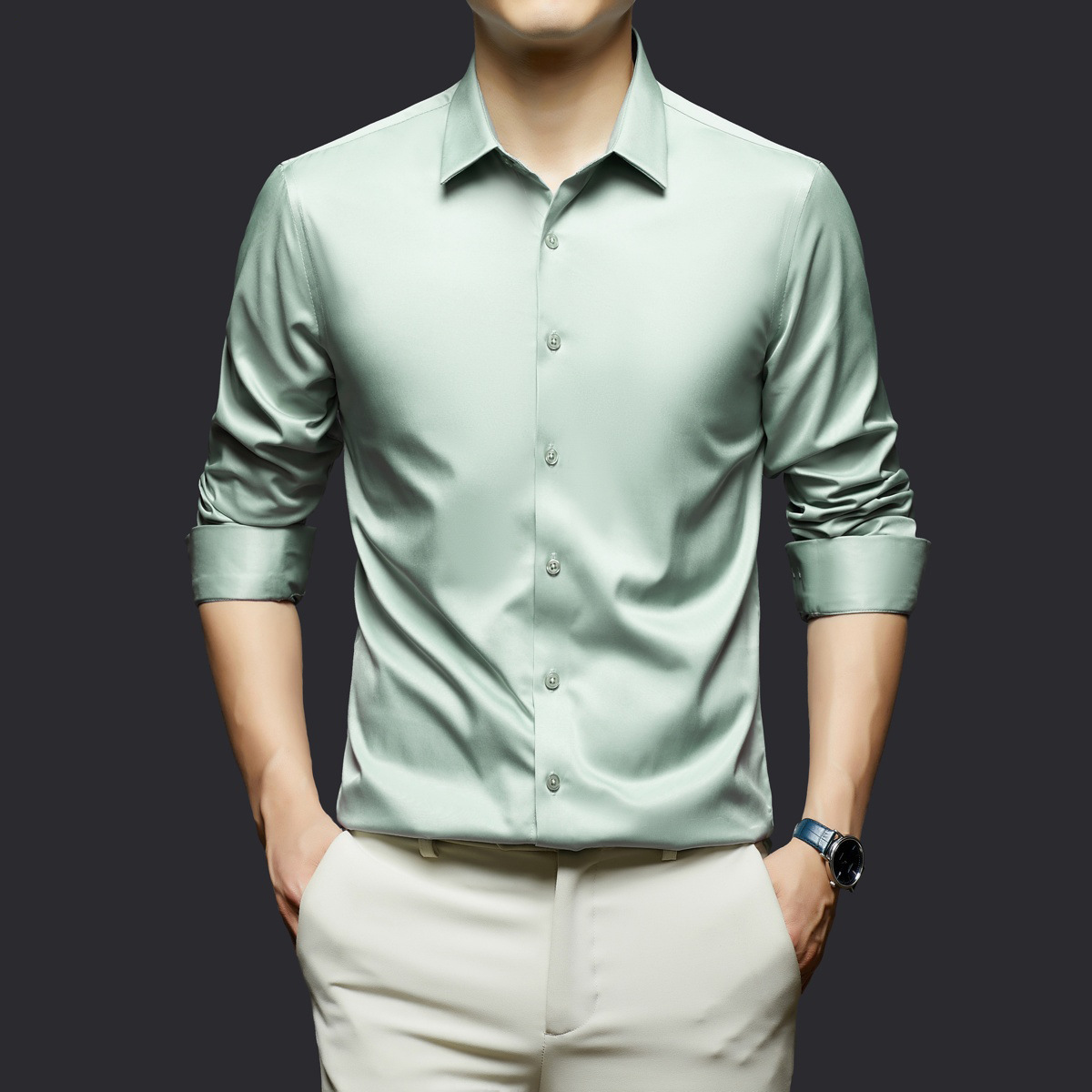 연한 녹색 긴 소매