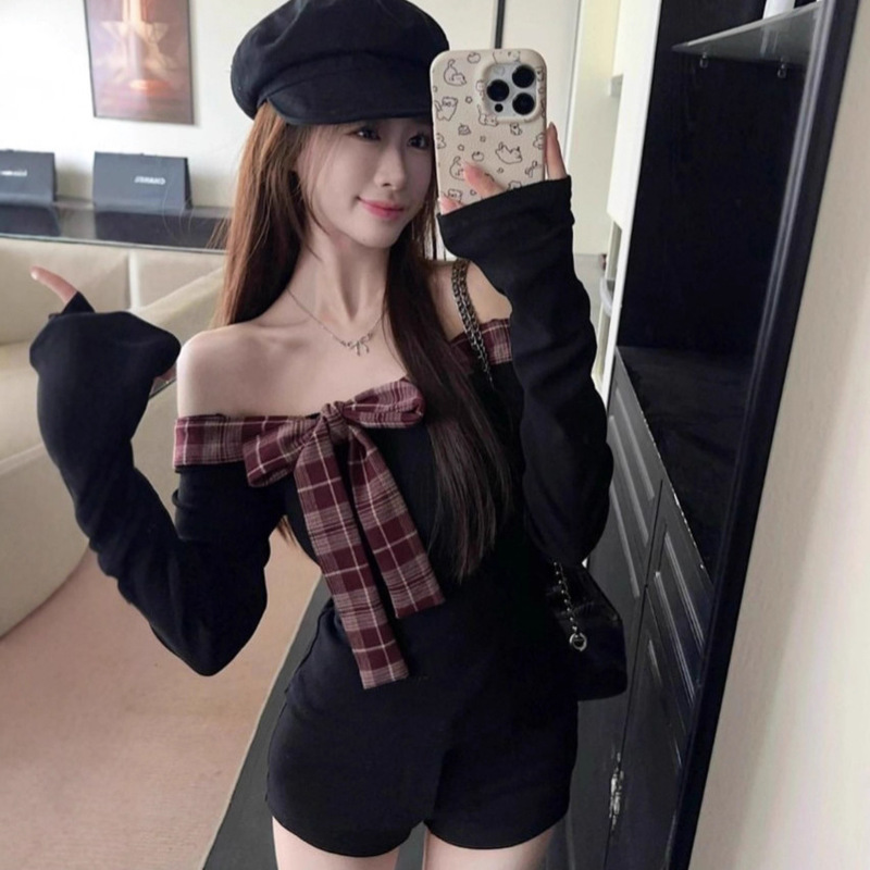 Sweet and Spicy Girl Style Plaid Patchwork One-Shoulder Sexy Slim-Fit T-Shirt with a Youthful Bow Design