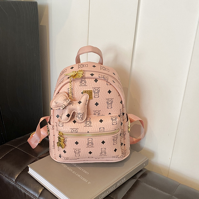 Mochila bolso de hombro femenino 2024 nuevo bolso de ocio de otoño e invierno de moda de nicho de alta gama con gran capacidad para estudiantes universitarios