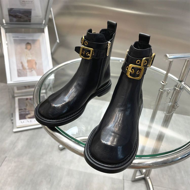 Big Goose Head Short Damen Britischer Stil Frühling und Herbst Neue Flache Unterseite Einzelne Gürtelschnalle Dicker Absatz Martin_voghion.com