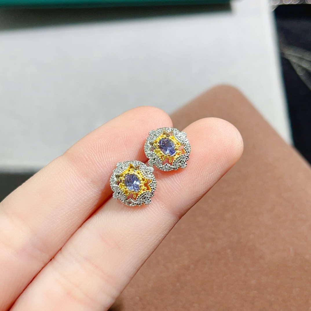 Natural Tanzanite Earrings! Stunning purple color, flawless quality, finely crafted with 925 silver! Main stone is 3*4mm