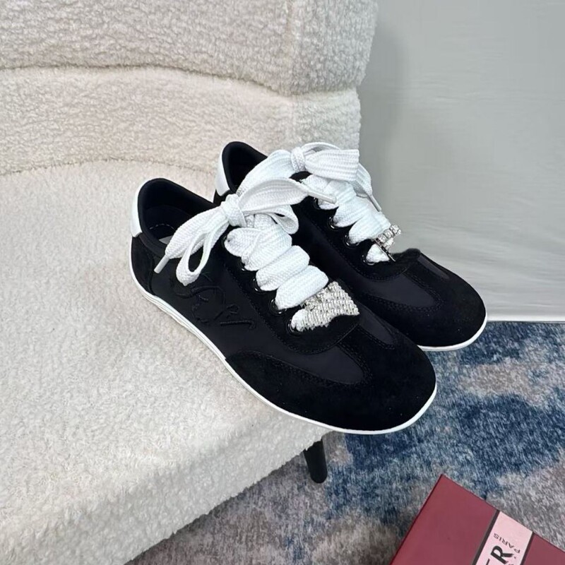 2026 R Brand New Genuine Leather Fashion Versatile German Training Shoes, Slimming, Trendy, Dirt-Resistant, with Small Square Buckle for Women