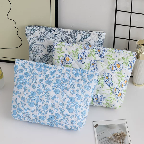 Floral Wash Bag Quilted Clutch Bag Inner Bag New Large Capacity Cosmetic Bag Lipstick Storage Bag Skin Care Bag