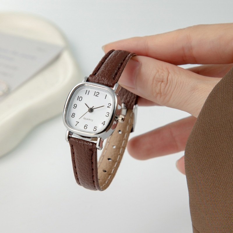 Cross-border Square Watches Manufacturer Simple Personality Retro Student Ladies Quartz Leather Strap Women's Watches Women's Wholesale
