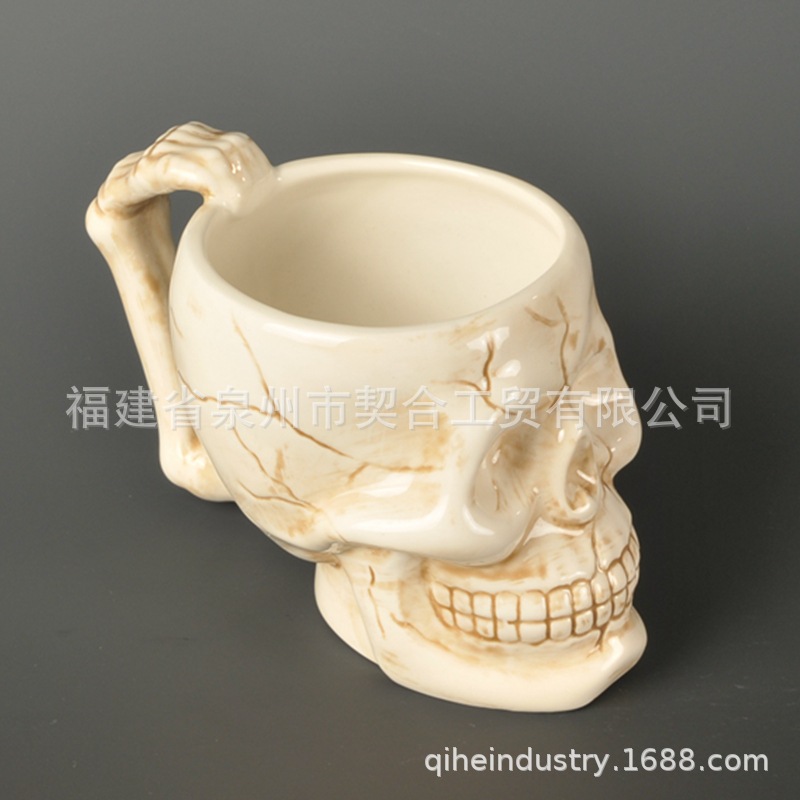 Taza de calavera creativa cuidadosamente seleccionada Taza de cerámica del festival de fantasmas Taza de cerveza de Halloween Taza de leche tridimensional 3D