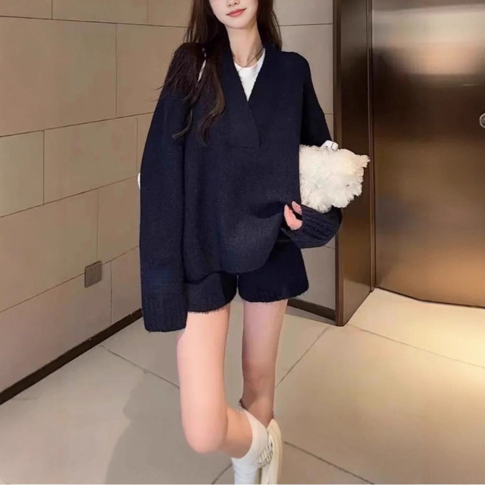2025 신상 프랑스식 고급감 명원기질 여성용 스웨터 v넥 캐주얼 니트 반바지