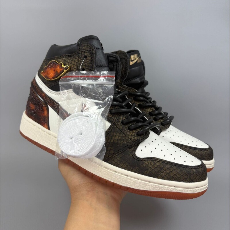 Putian Aj1 Basketball Shoes Chicago Black and White Panda Jordan 1 High-Top Unisex Outdoor Versatile Sports Shoes Trendy Shoes Putian Aj1 Basketball Shoes Chicago Black and White Panda Jordan 1 High-Top Unisex Outdoor Versatile Sports Shoes Trendy Shoes