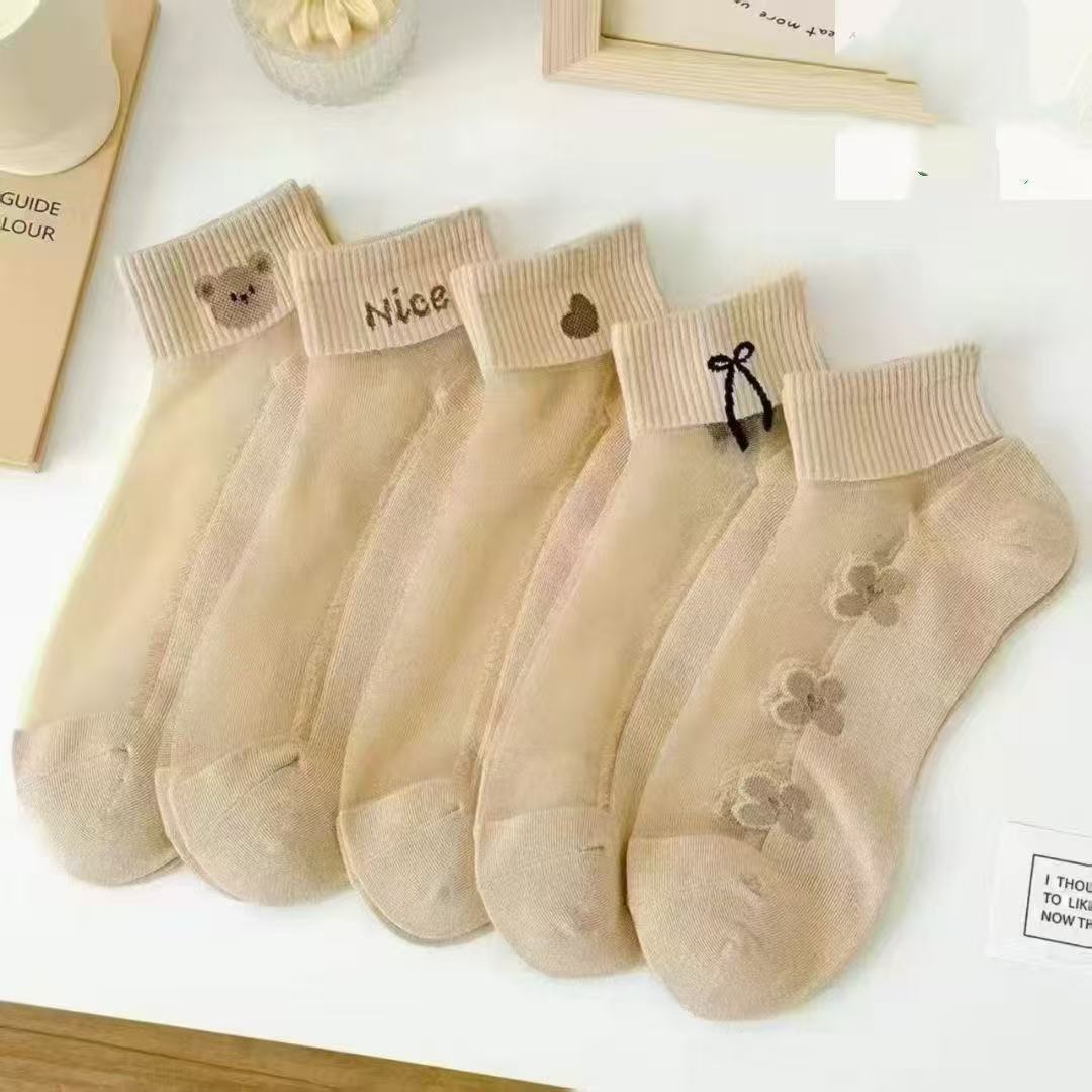 Summer Thin Women's Crystal Boat Socks Short Tube Sports Invisible Cotton Bottom Glass Silk Stockings Cartoon Letter Fresh Women's Socks