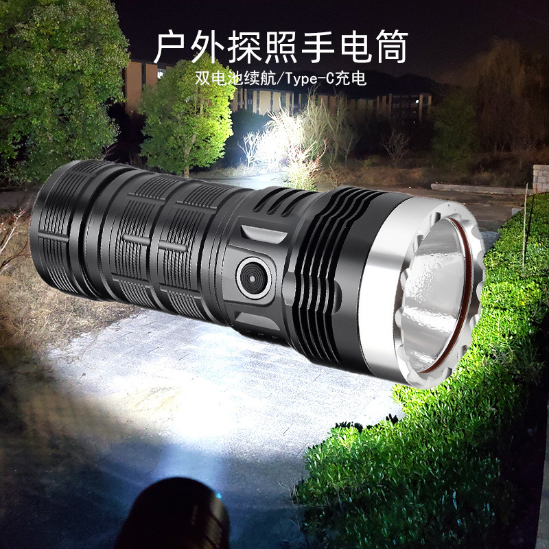 Nueva linterna brillante de alta potencia al aire libre carga de aluminio led prospectos 21700 en un silo de luz ultra brillante