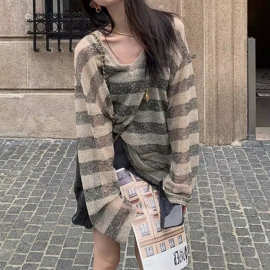 镂空V领杏黑条纹针织衫显瘦2025年秋季新款上衣防晒长袖宽松女装