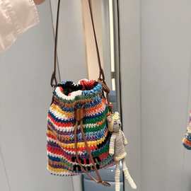 网红同款彩色条纹编织mini手机包水桶包腋下女包通勤百搭包