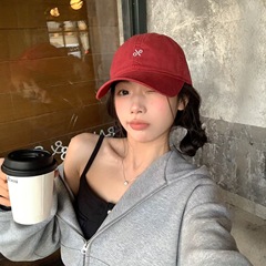 酒心朗姆/复古软顶刺绣棒球帽女春秋新款显脸小百搭弯檐鸭舌帽