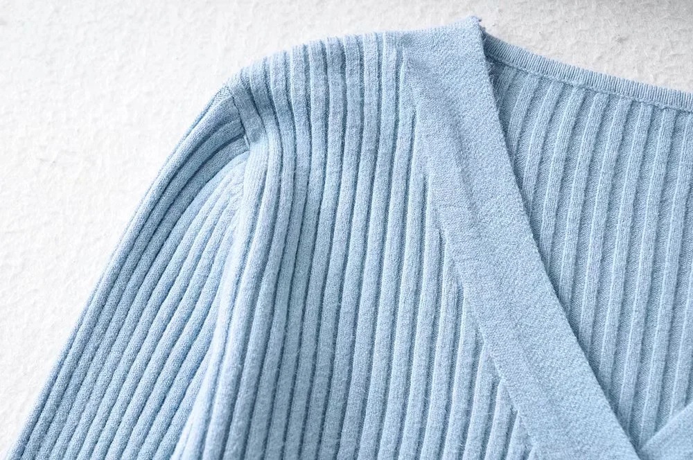 V-neck solid color knit sweater  NSAC21967