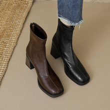 复古棕色粗跟短靴女通勤高跟弹力瘦瘦靴秋冬新款软底马丁靴4.5cm