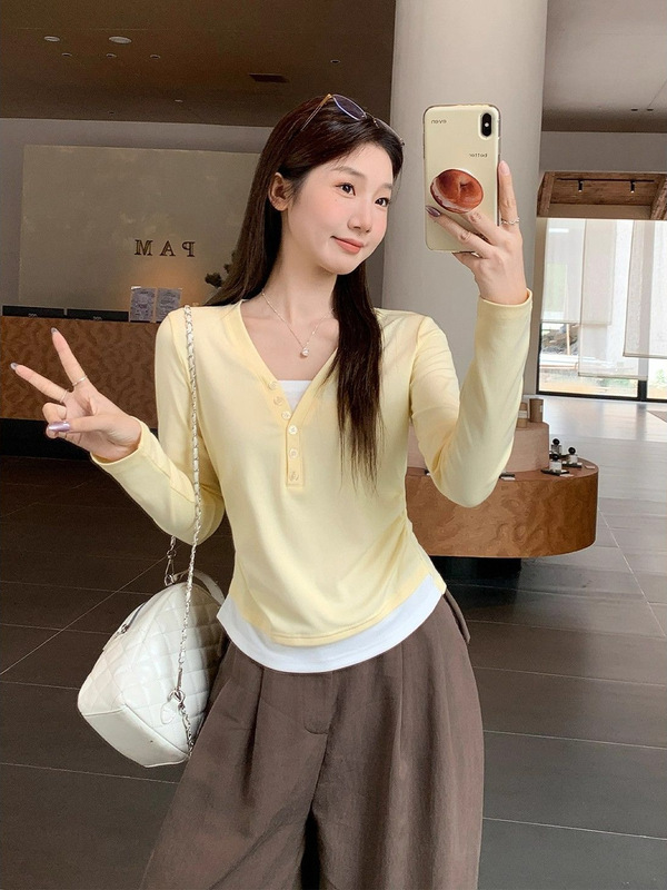 时尚减龄奶黄色假两件t恤女长袖2025早秋设计感撞色修身显瘦上衣|undefined